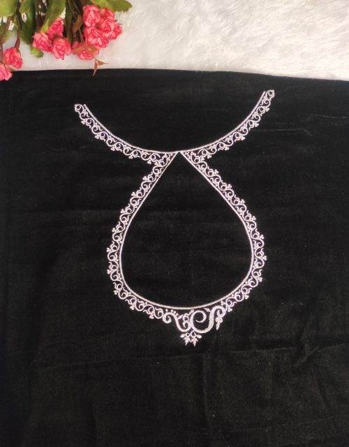 Black velvet & Silver thread - EM026