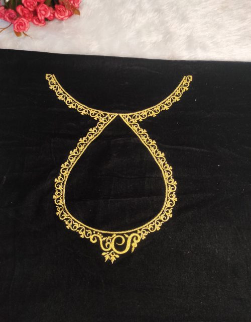 Black velvet & Golden thread - EM025