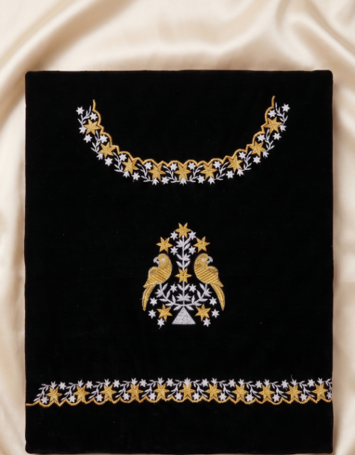Parrot Motif & Floral Neck Design - EM042